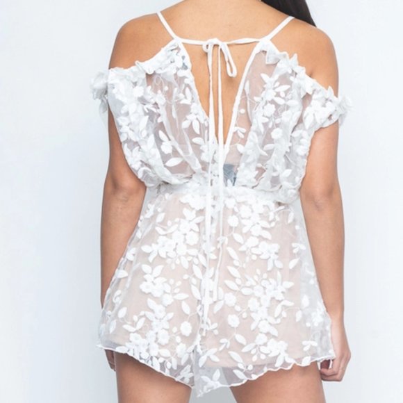 Ivory Sleeveless lcey Romper - Picture 4 of 8